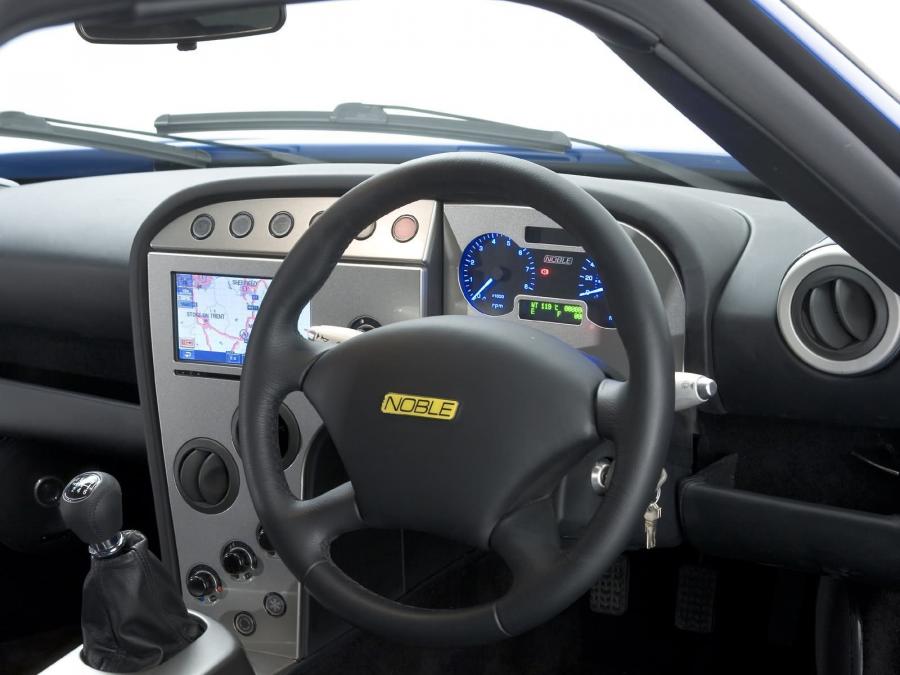 Панель приборов Noble M15 2005 года  (фото 3 из 29)